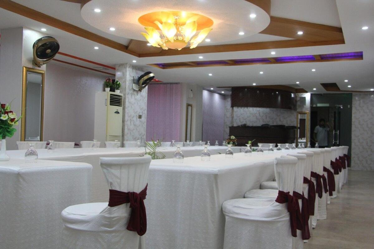 Hotel The Leschanze Lahore Exterior photo